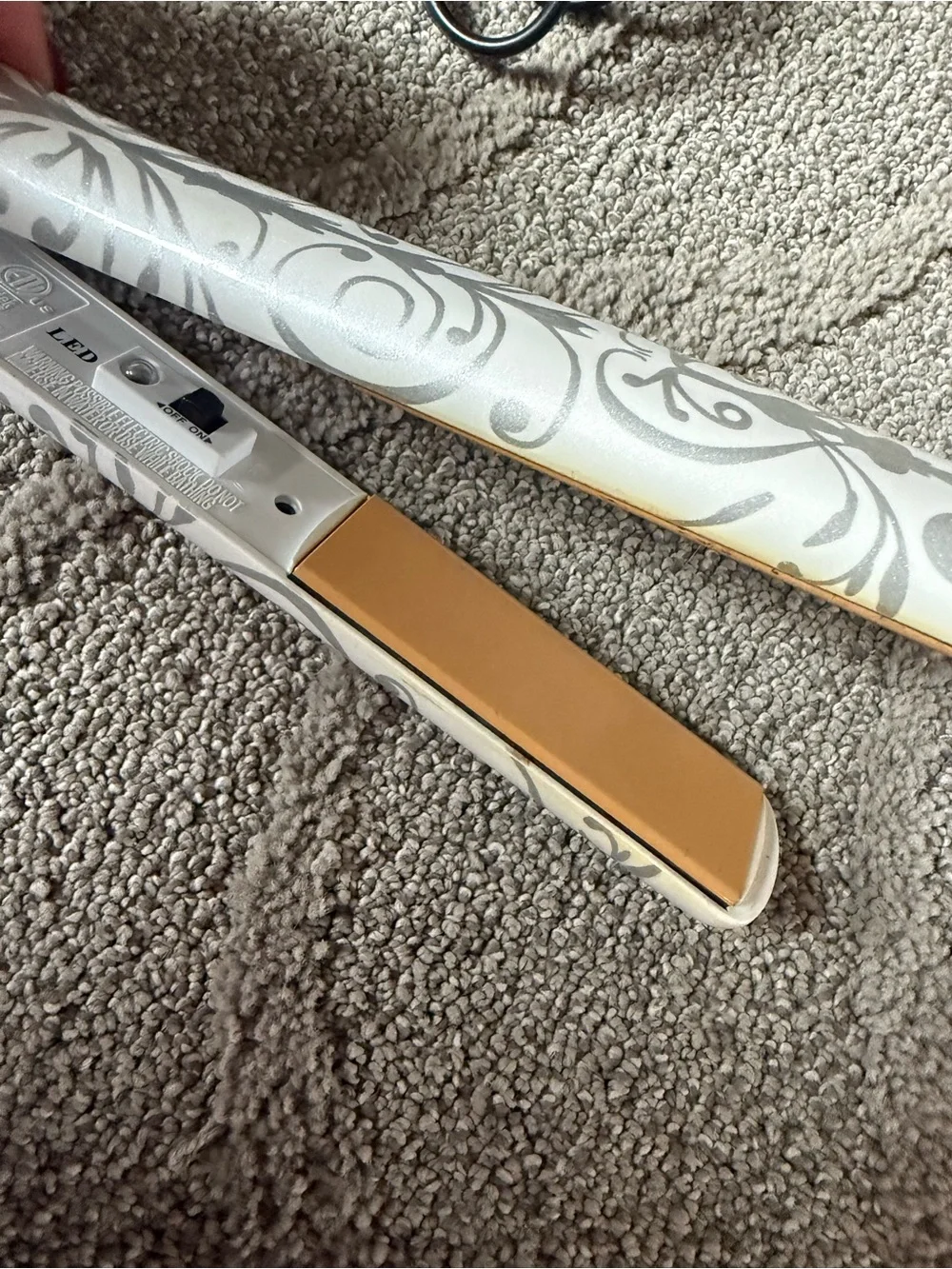 CHI Flat Iron - Ceramic Hair Straightener
